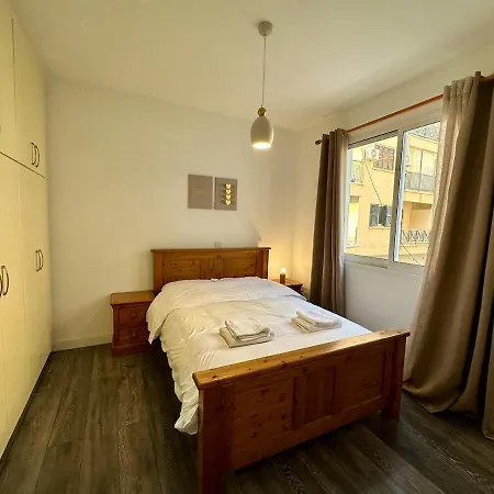 Apartment 1 Bedroom Flat In Centre Paphos